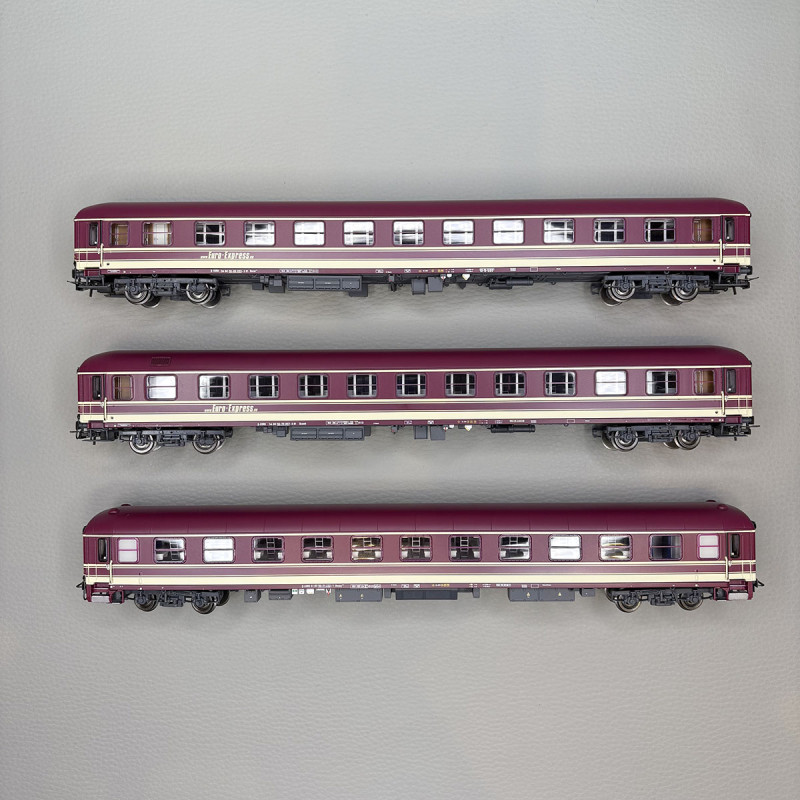 3 voitures couchettes de type Bcm, Euro-Express, DB - RIVAROSSI HR4417