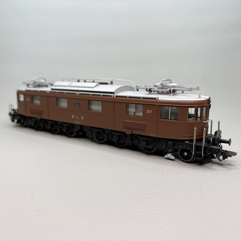 Locomotive électrique Ae 6/8, 207, BLS -TRIX 25680