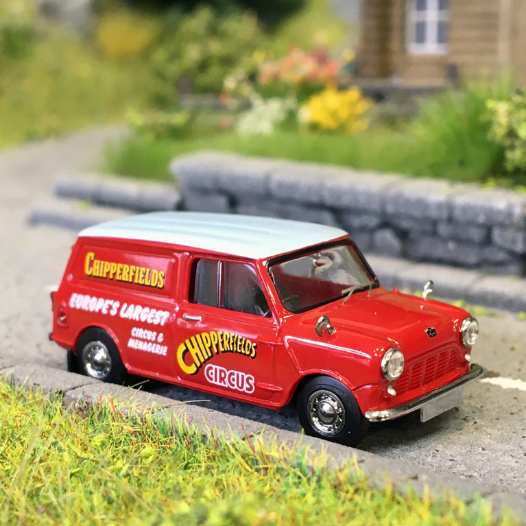 Austin Mini Van, Circus Chipperfields, 1960 - BREKINA 15369 - HO 1/87