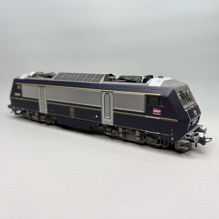 Locomotive électrique BB 26005,  "Train Spéciaux", logo Carmillon, SNCF - Roco 7510168