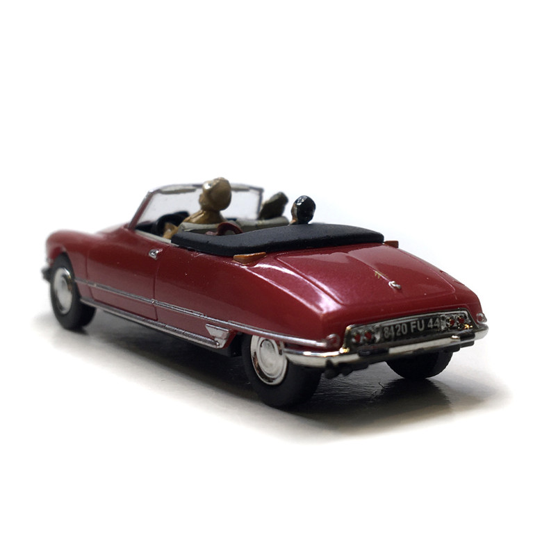 Citroën DS 19, cabriolet, rouge, avec personnages - SAI 1619 - HO 1/87