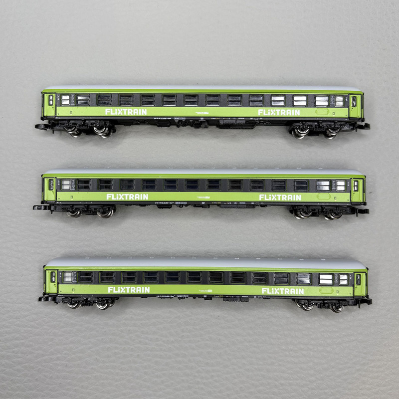3 voitures voyageurs type Bmmz 264.4F et 264.4, 2CL, "FlixTrain", Trainpool - Marklin 87403