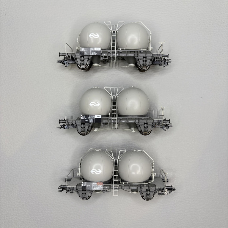 3 wagons silos à cuves sphériques, type Uces et Ucs-y, transport de ciment, NS - MARKLIN 46632