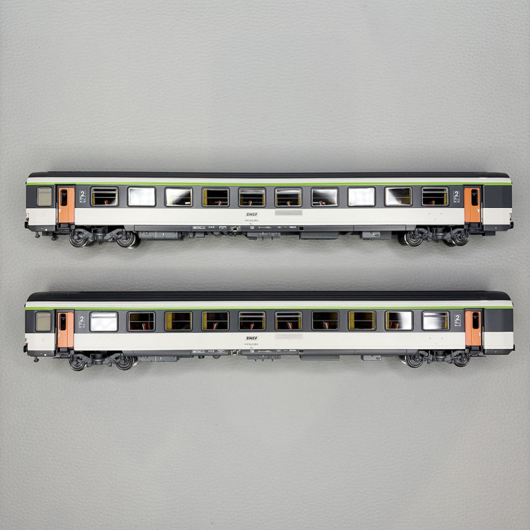 Lsmodels E200 - 2 voitures Corail, Vtu, B10tu et B11tu, livrée Corail, logo Encadré, SNCF