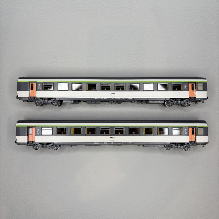 Lsmodels E200 - 2 voitures Corail, Vtu, B10tu et B11tu, livrée Corail, logo Encadré, SNCF