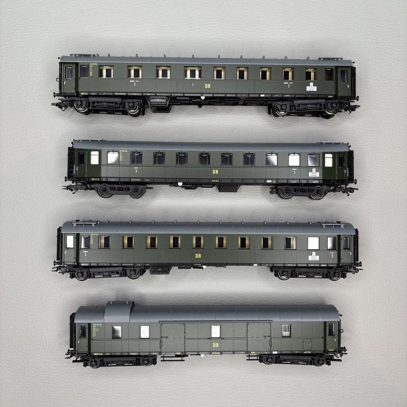 4 voitures voyageurs grandes lignes, type unifiées 1928-30, DR - MARKLIN 42514