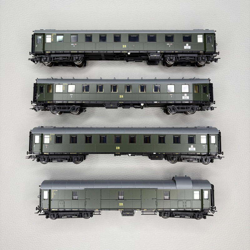 4 voitures voyageurs grandes lignes, type unifiées 1928-30, DR - MARKLIN 42514