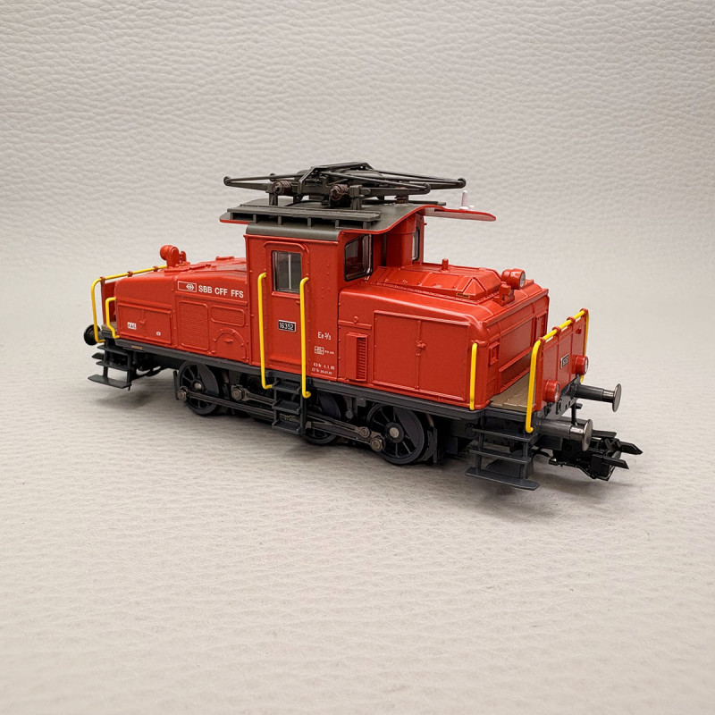 Locomotive de manœuvres électrique Ee 3/3 N°16352, SBB CFF FFS - TRIX 25330