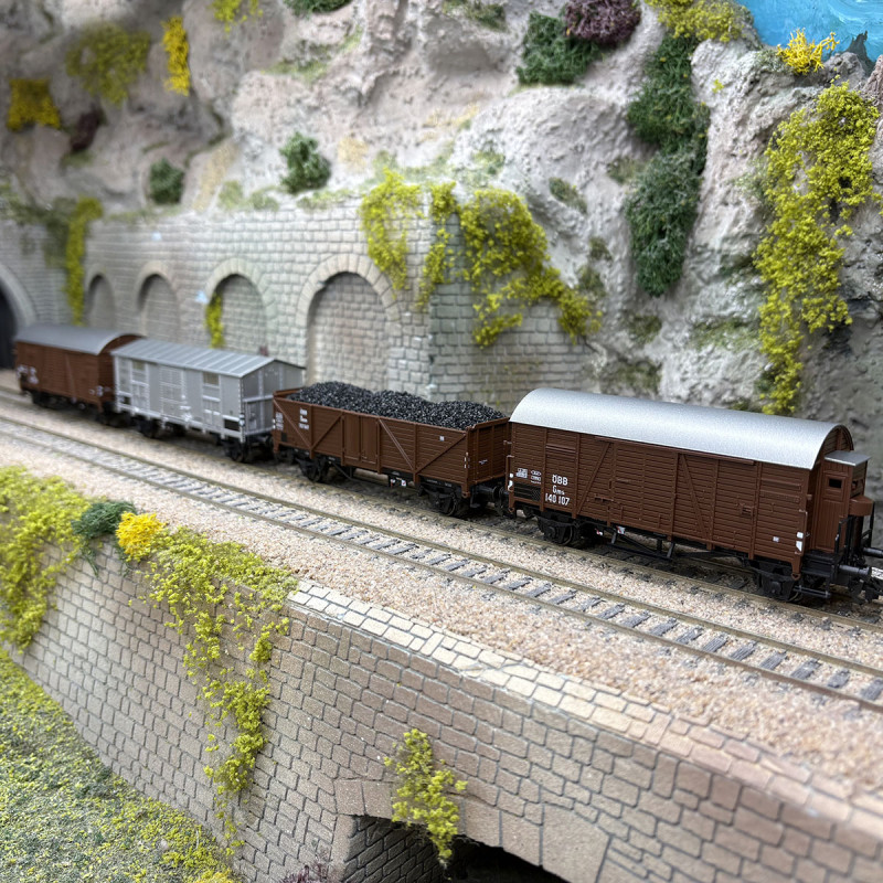 Convoi de 4 wagons 2 essieux, ÖBB, Ep. III - MARKLIN 46564 - HO 1/87