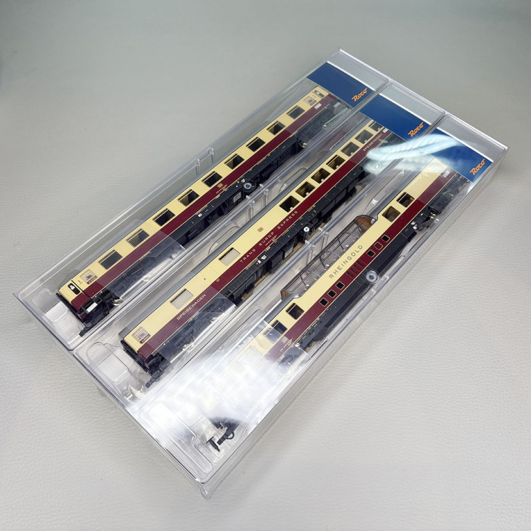 3 voitures voyageurs du "Rheingold", AKE-Eisenbahntouristik - ROCO 6200120