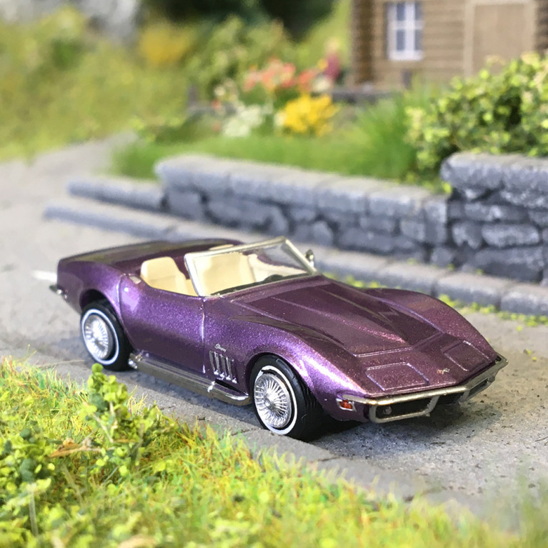 Chevrolet Corvette C3, coupé, violet métal, 1968 - BREKINA 19995 - HO 1/87