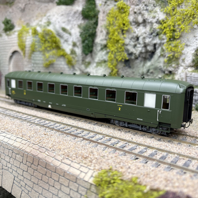 Voiture voyageurs type B10 myfi, 2CL, "ex type 39 allemande", SNCF, Ep. III - BRAWA 51122 - HO 1/87