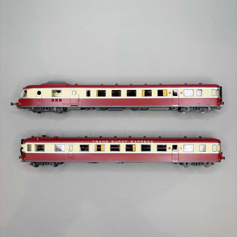 REE MB-258S - Automotrice RGP1, X 2779 + XR 7779, TEE, Lyon-Vaise, SNCF