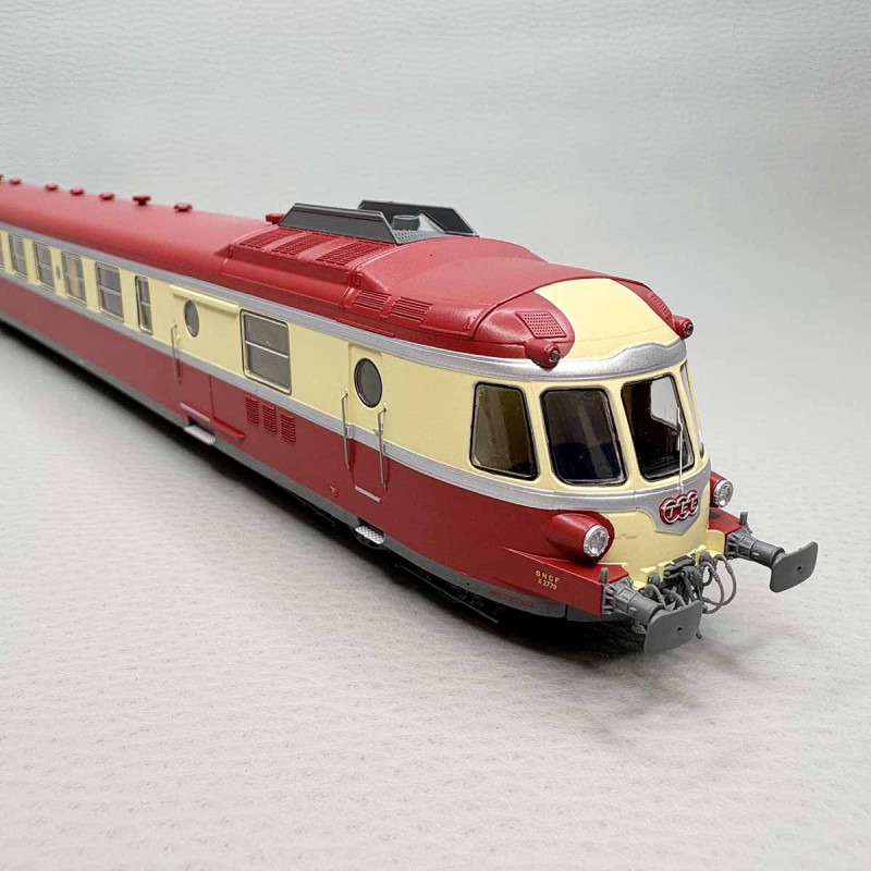 REE MB-258S - Automotrice RGP1, X 2779 + XR 7779, TEE, Lyon-Vaise, SNCF