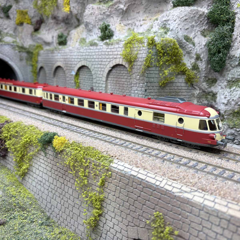 Automotrice RGP1, X 2779 + XR 7779, TEE, Lyon-Vaise, SNCF, Ep. III et IV - REE MB-258 - HO 1/87