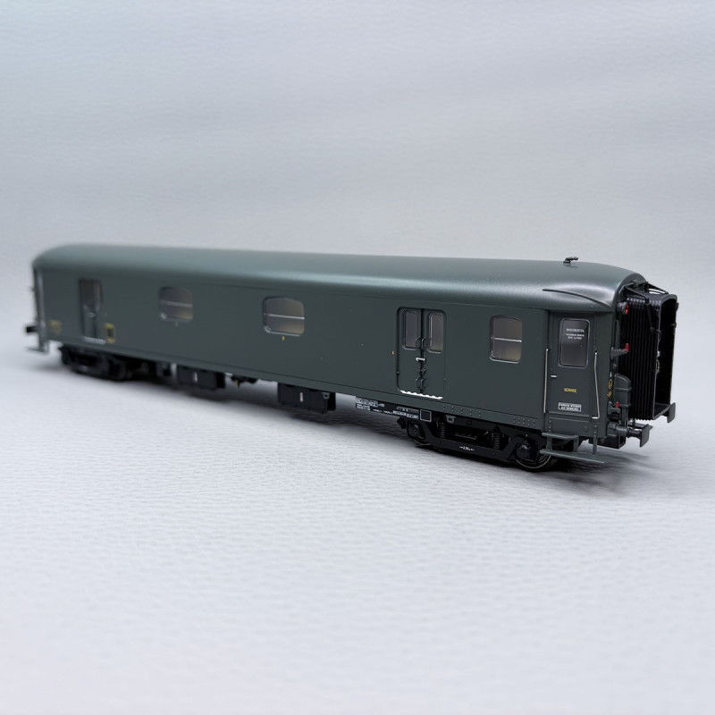 Lsmodels 31206 - Fourgon rapide Nord Dd4myi, feux de fin de convoi + éclairage, SNCF