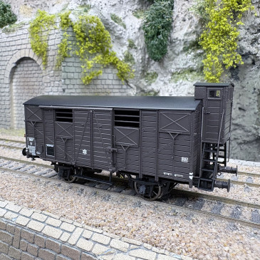 Wagon OCEM couvert, Kf 19, 2 essieux, avec guérite, SNCF, Ep. IIIb - LSMODELS 31313 - HO 1/87