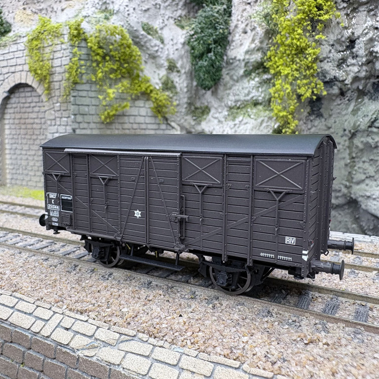 Wagon OCEM couvert, K 19, 2 essieux, SNCF, Ep. IIIb - LSMODELS 31312 - HO 1/87