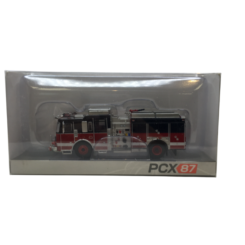 Seagrave attacker, rouge, noir, 2013 - PCX 870846 - HO 1/87