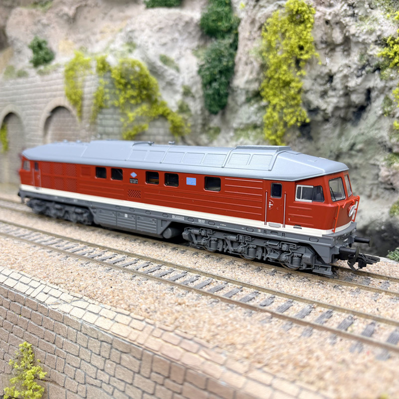 Locomotive diesel lourde BR 132 457-3, DR, Ep. IV, digital son - MARKLIN 36436 - HO 1/87