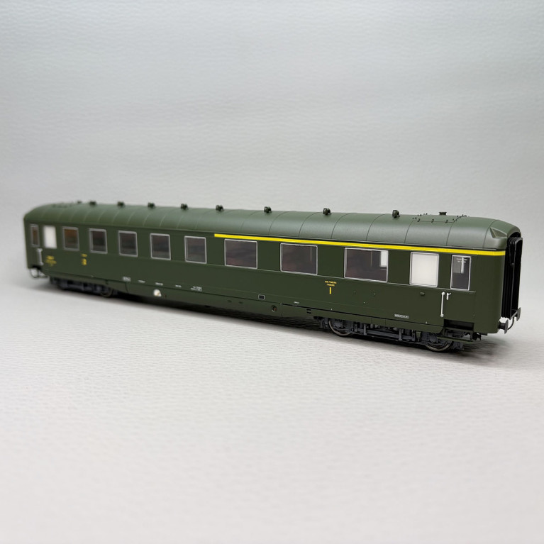 Voiture voyageurs type A3B5 myfi, mixte 1/ 2CL, "ex type 39 allemande", SNCF - BRAWA 51123