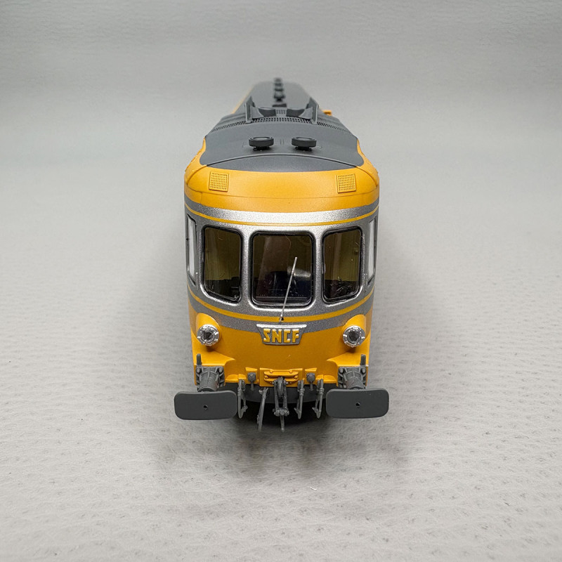 REE MB-261S -Automotrice RGP1, X 2726 + XR 7764, orange / alu, Metz, SNCF