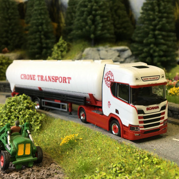 Camion semi-remorque à vide, Scania CR 20 HD, Crone Trade and transport - HERPA 319904 - HO 1/87
