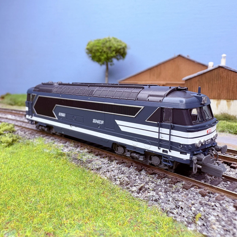 Locomotive diesel, BB 67561, Logo Nouille, Marseille, SNCF, Ep. IV et V - REE NW-335 - N 1/160