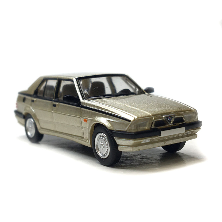 Alfa Roméo 75, beige, 1988 - PCX 870785 - HO 1/87