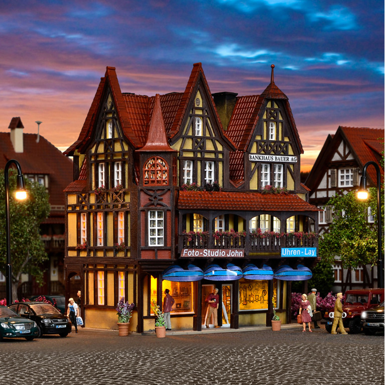 Commerce, avec éclairage intérieur, LED, kit fonctionnel - VOLLMER 43841 - HO 1/87