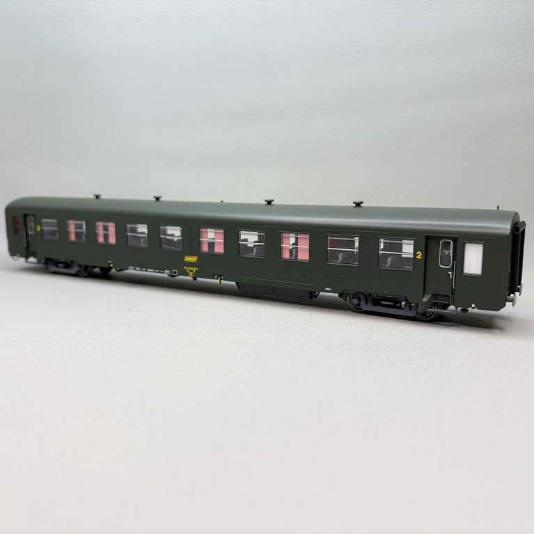 Lsmodels MW40031 - Voiture USI, B10t U61, 2CL, caisse longue, logo Encadré jaune, SNCF