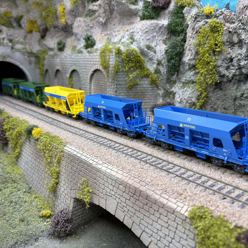 4 wagons trémies à déchargement automatique type Falls, HASTAG Kies AG, Ep. VI - MARKLIN 46336 - HO 1/87