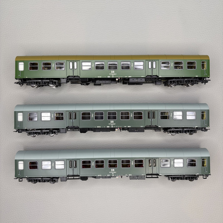 3 voitures voyageurs type Bmh, 2CL, DR - TRIX 23180