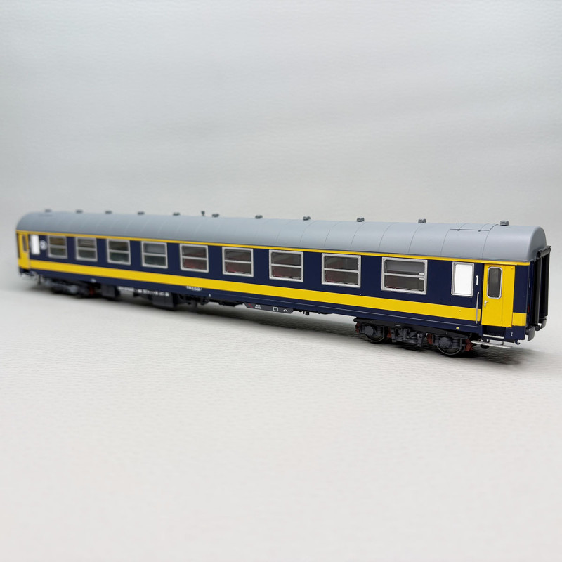 Lsmodels 42184- Voiture voyageurs type I4 A9, Benelux, SNCB