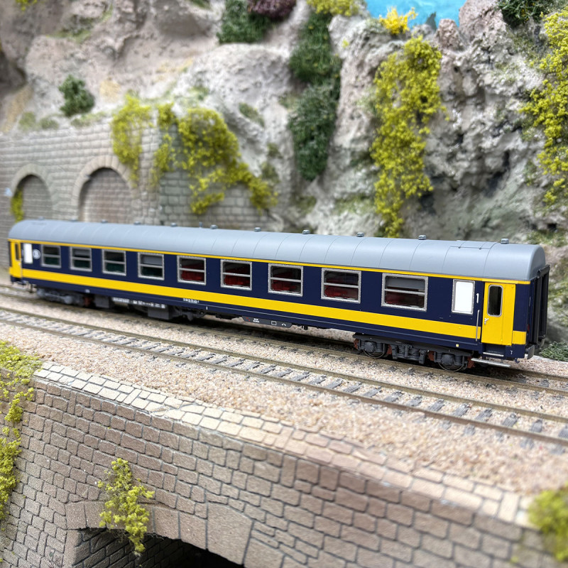 Voiture voyageurs type I4 A9, Benelux, SNCB, Ep. IV - LSMODELS MW40028 - HO 1/87