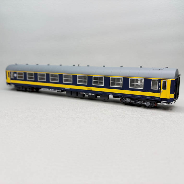 Lsmodels 42184- Voiture voyageurs type I4 A9, Benelux, SNCB