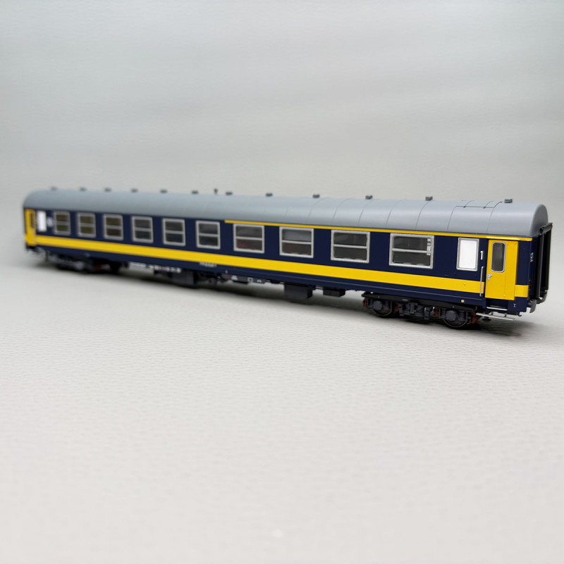 Lsmodels 42185- Voiture voyageurs type I4 AB, Benelux, SNCB