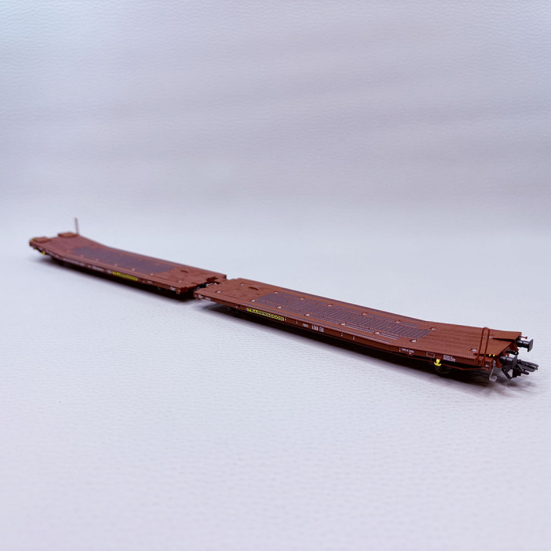 2 wagons plats jumelés, type Laads 800B, transport de véhicules, Transwaggon - TRIX 24429