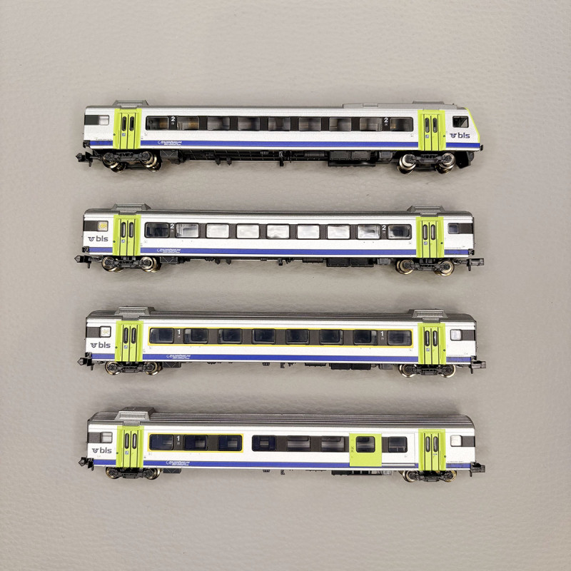 4 voitures voyageurs du "Goldenpassline", train Express, BLS - MINITRIX 18293