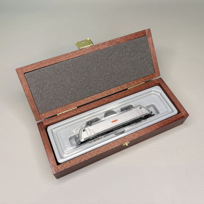 Locomotive électrique 101 130-3, "Metropolitan Express", DB - MINITRIX 16085