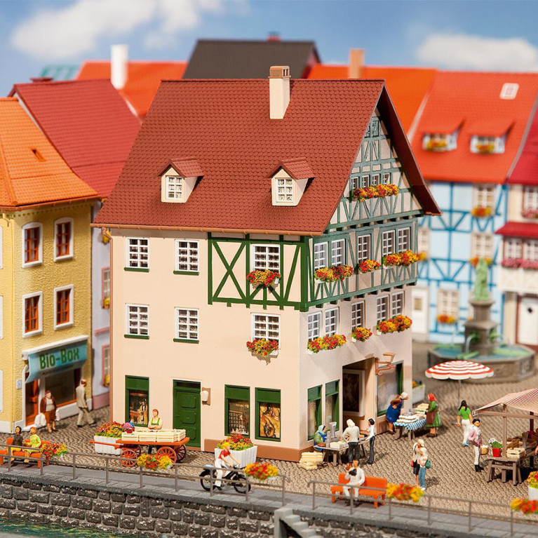 Maison de ville avec passage - Faller 130492 - HO 1/87
