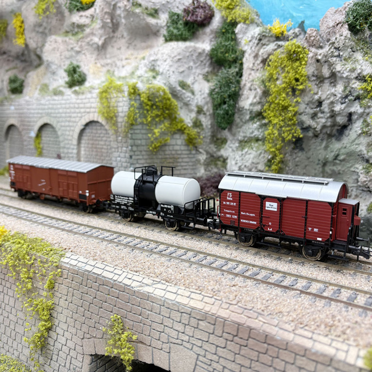 3 wagons marchandises ligne secondaire, FS, Ep. III - ROCO 6600229 - HO 1/87