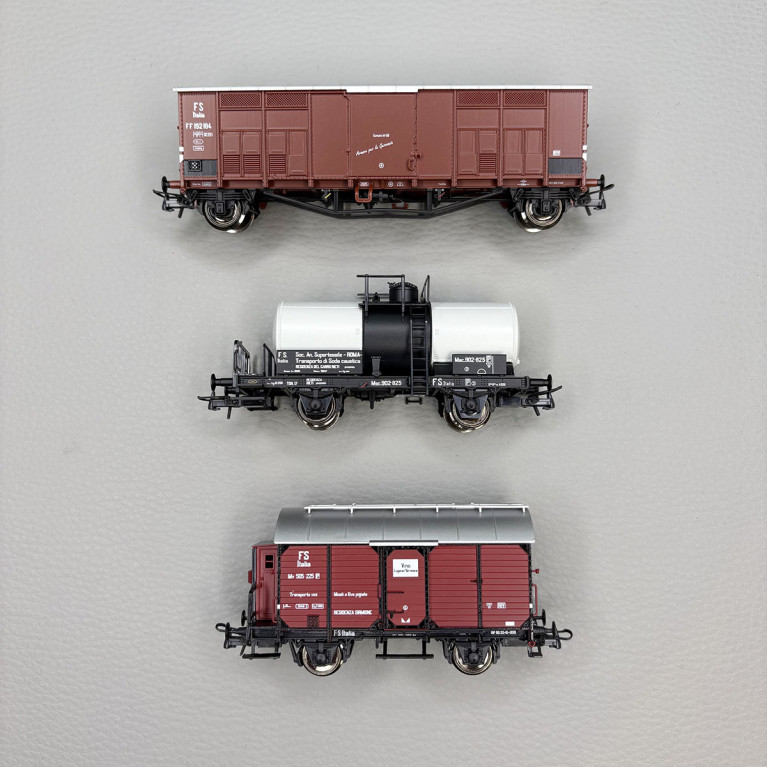 3 wagons marchandises ligne secondaire, FS - ROCO 6600229