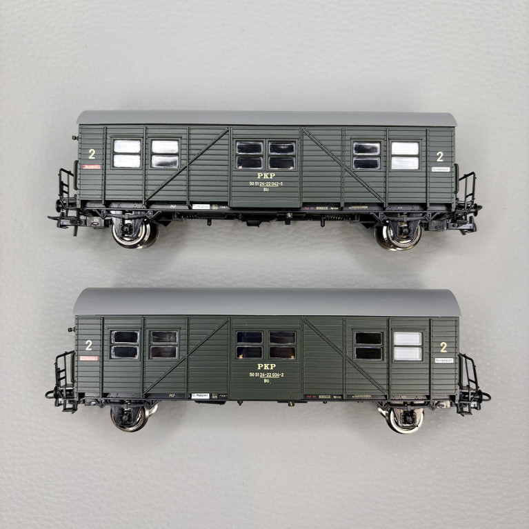 2 voitures voyageurs auxiliaires de type Bti, 2CL, PKP - ROCO 6200195