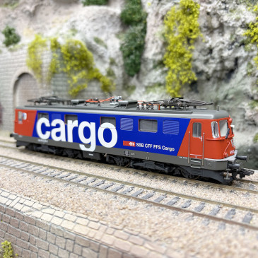 Locomotive électrique Ae 610 519-1, SBB CFF FFS, Ep. V, digital son - TRIX 25667 - HO 1/87