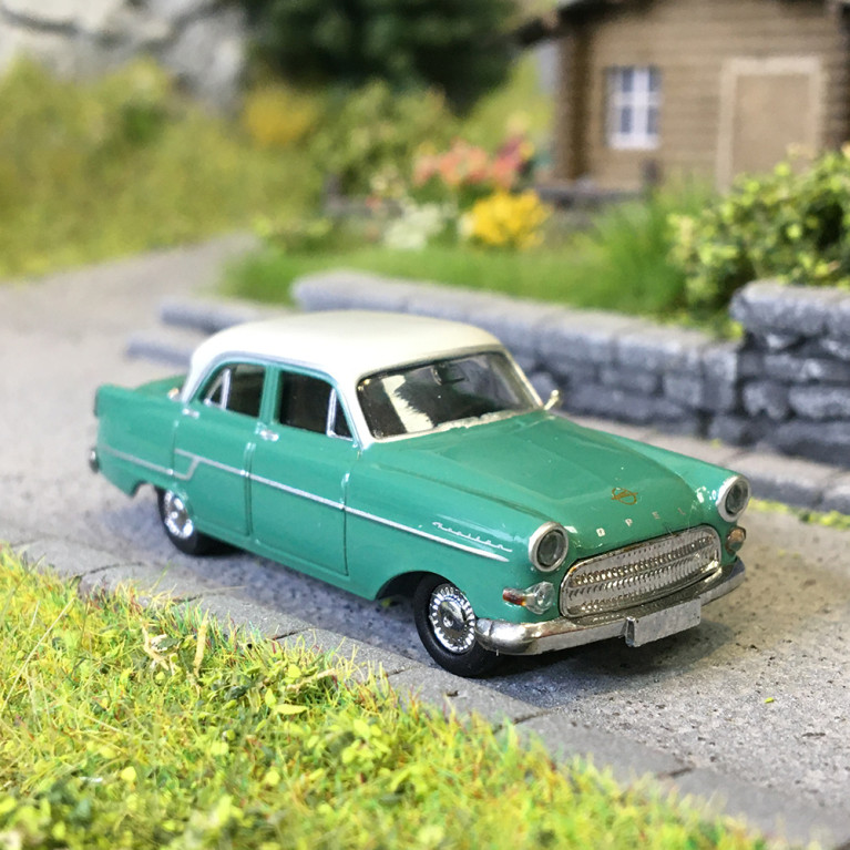 Opel Kapitän 2.6, vert, blanc, 1956 - BREKINA 20886 - HO 1/87