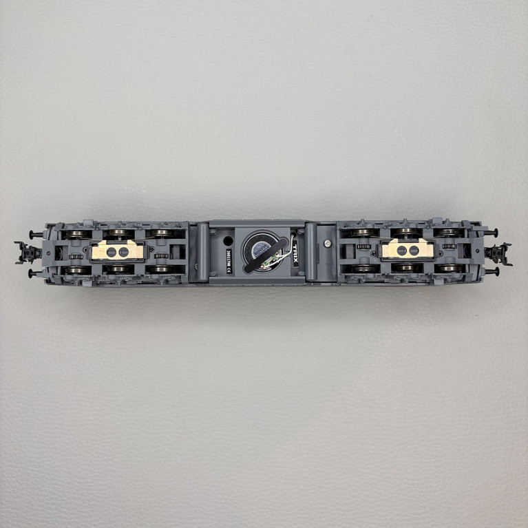 Locomotive diesel lourde BR 132 457-3, DR - TRIX 22407