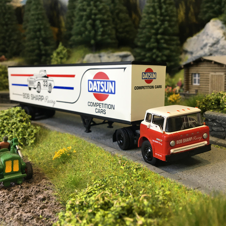 Semi-remorque, Ford C series, Bob Sharp Racing, Datsun, 1970 - BREKINA 86330 - HO 1/87