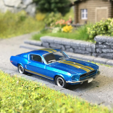 Ford Mustang Fastback, Shelby GT 350, bleu, doré, 1968 - BREKINA 19610 - HO 1/87