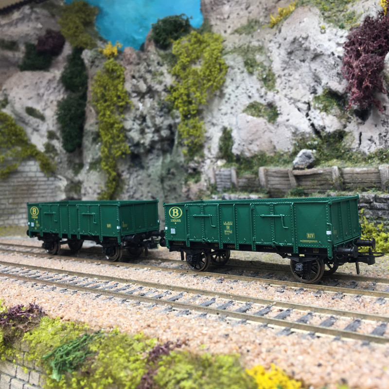 Coffret de 2 Wagons tombereaux Ludwigshafen caisse métallique verte, 100006, 100165, SNCB, Ep. III - REE MODELES WB921 - HO 1/87